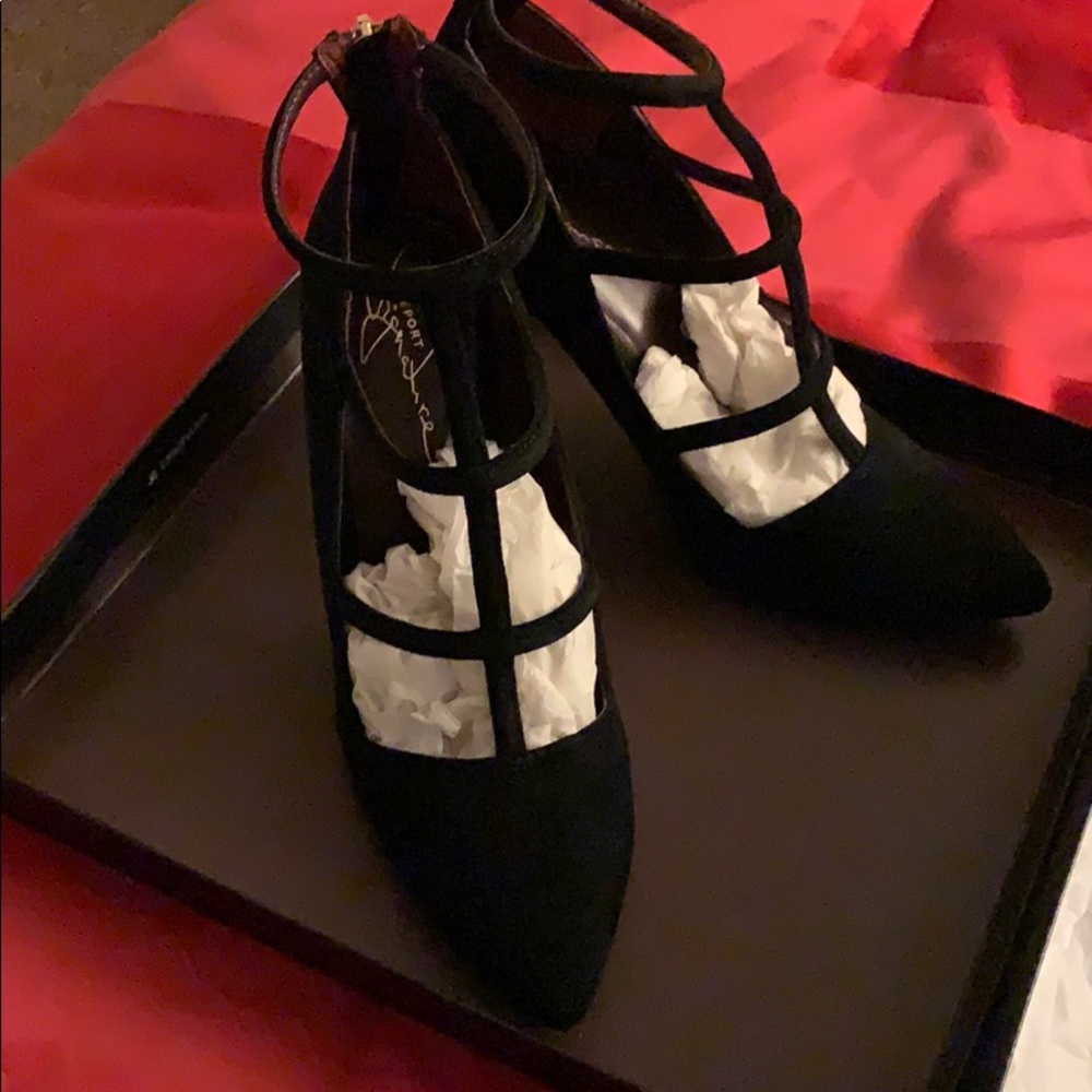 Signature black